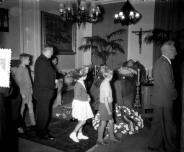 Defile Amersfoort langs baar Kardinaal De Jong, Bestanddeelnr 907-3193