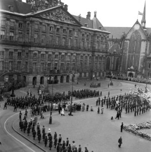 Defilé op de Dam, Bestanddeelnr 900-4648