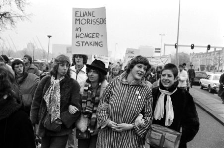 Dem. uit protest tegen ontslag Belgische lerares Eliane Morissens (lesbienne). D, Bestanddeelnr 931-9285