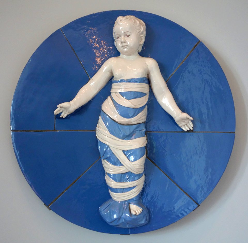 Della Robbia Foundling Plaque, attributed to Clement J. Barnhorn, Rookwood Pottery Company, 1926, glazed terra cotta - Cincinnati Art Museum - DSC03121