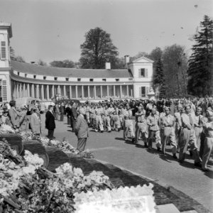 Defilé op Soestdijk Molukse militairen, Bestanddeelnr 905-1012