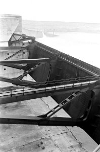 Deltawerken, sluizencomplex in de bouwput Haringvliet, Bestanddeelnr 920-0142