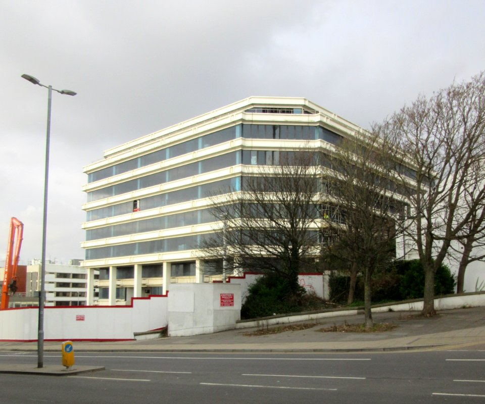 Demolition of Amex House, Edward Street, Brighton (December 2016) (7)