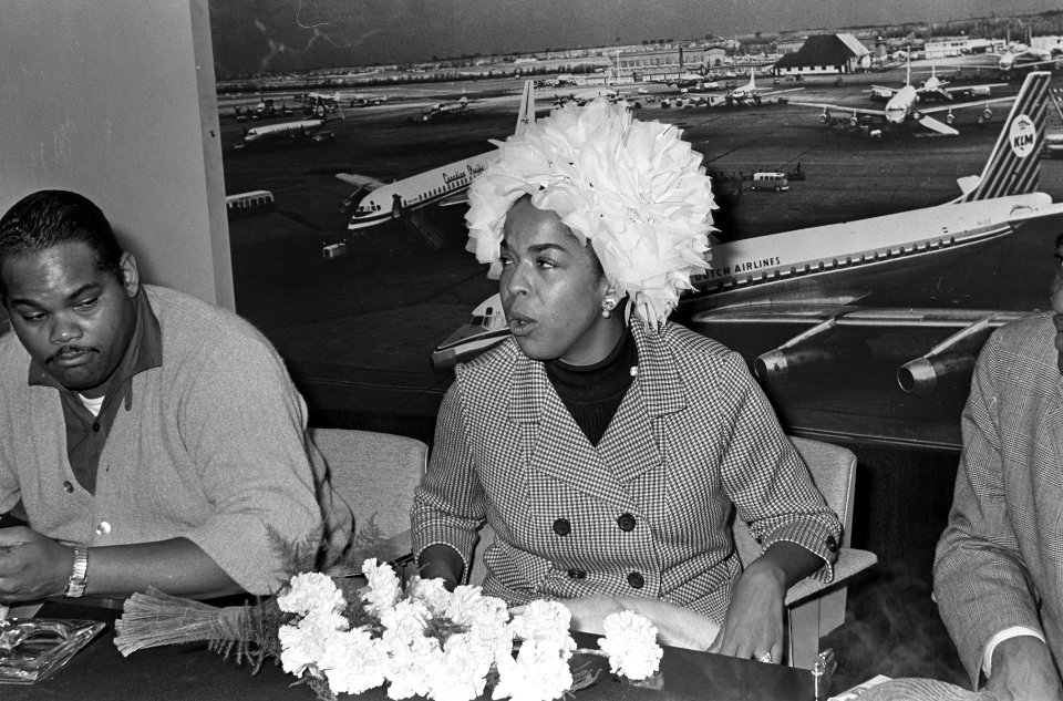 Della Reese (zangeres) tijdens persconferentie op Schiphol, Bestanddeelnr 917-8644