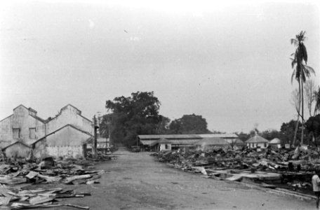 Deli Toea geheel Deli Toea is door de TNI verwoest. Van enkele huizen slechts s, Bestanddeelnr 7480