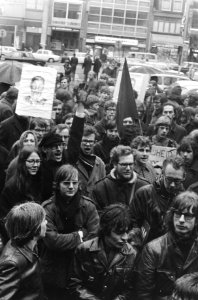 Demonstratie in Amsterdam in verband met Vietnam, Bestanddeelnr 922-2058
