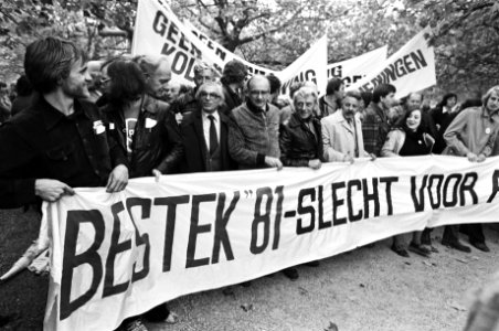 Demonstratie in Amsterdam onder motto Bestek81 is slecht voor Amsterdam demonst, Bestanddeelnr 929-9469