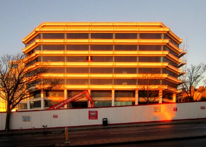 Demolition of Amex House, Edward Street, Brighton (December 2016) (14)