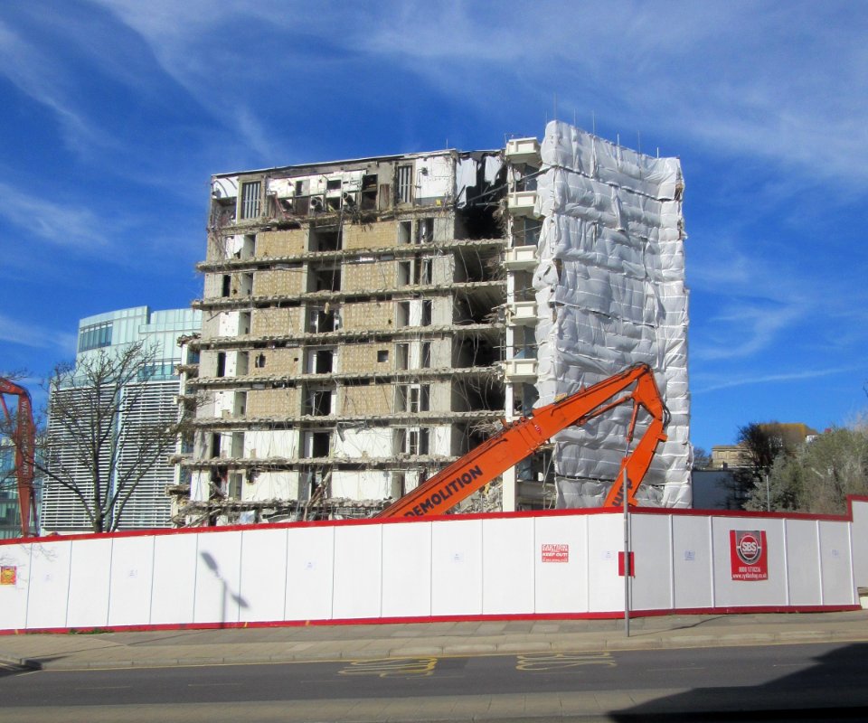 Demolition of Amex House, Edward Street, Brighton (March 2017) (14)