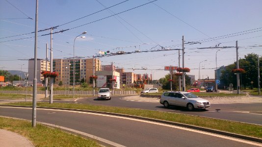 Demolice zbytku kina u Obi A