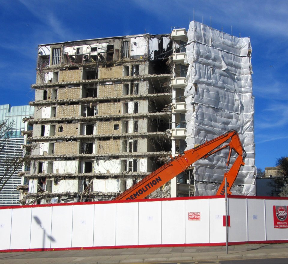 Demolition of Amex House, Edward Street, Brighton (March 2017) (15)