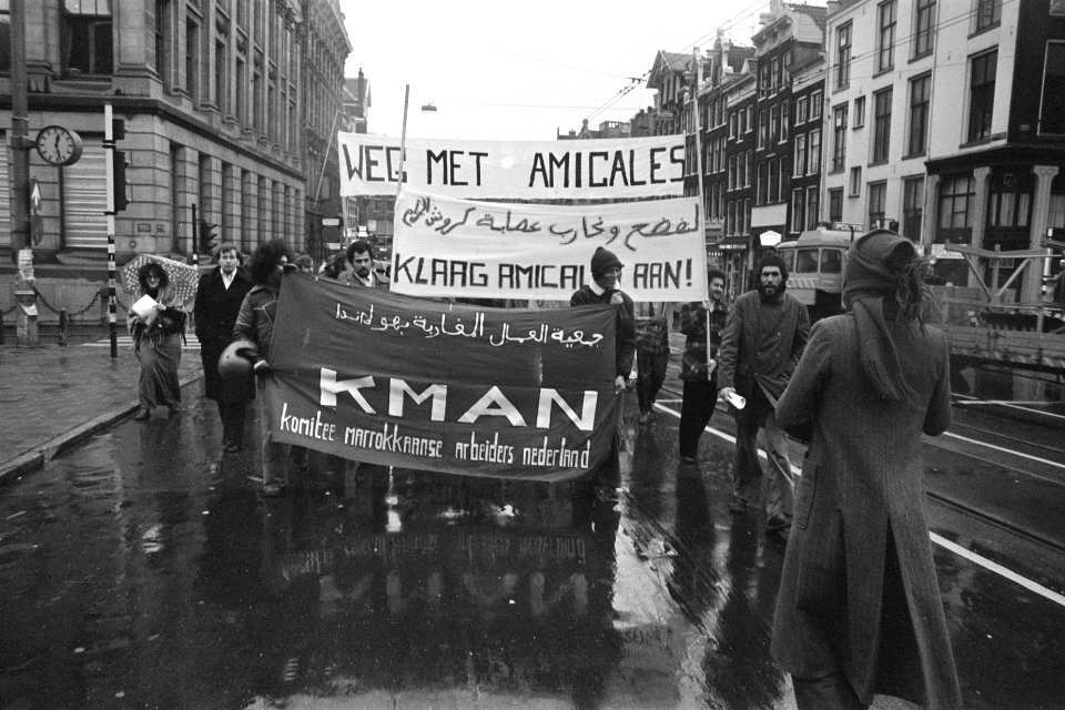 Demonstratie in Amsterdam tegen bijeenkomst Marokkaanse organisatie Amicales, Bestanddeelnr 929-4470