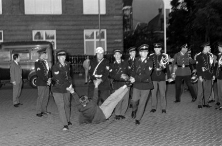 Demonstratie in Amsterdam tegen het Amerikaans optreden in Vietnam. Een betoger , Bestanddeelnr 919-3637