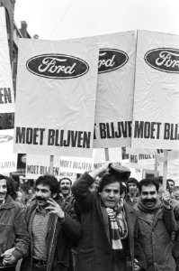 Demonstratie door ongeveer 1300 medewerkers in Amsterdam, Bestanddeelnr 931-2884