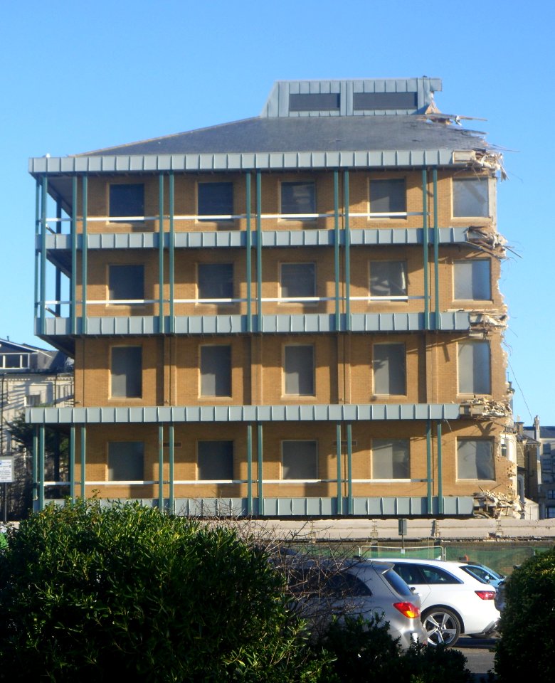 Demolition of North Wing of King's House, Queen's Gardens, Hove (19 January 2020) (8)