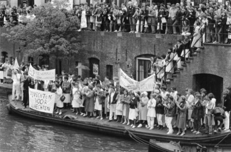 Demonstratie in Utrecht door mensen uit gezondheidszorg tegen de aangekondige be, Bestanddeelnr 932-1480
