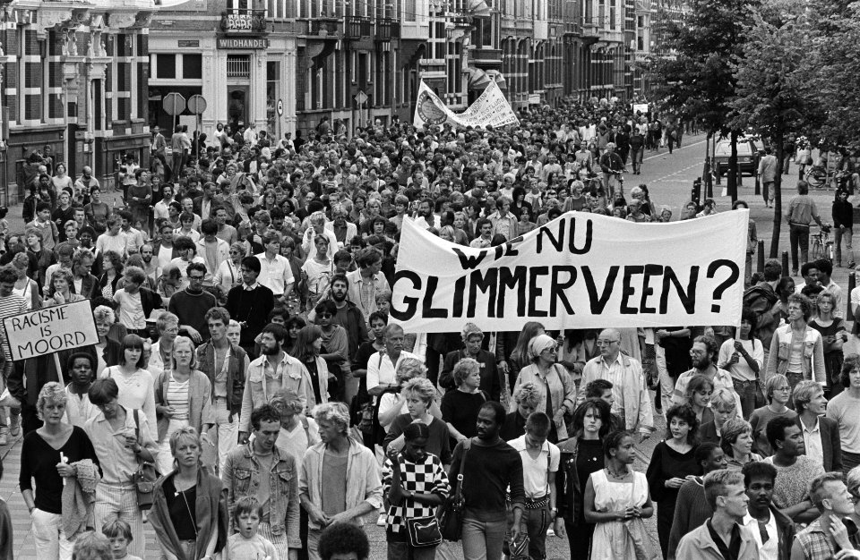 Demonstranten bij de Dokwerker, Bestanddeelnr 932-6768