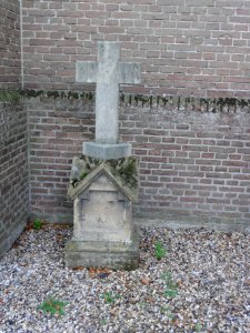 Demen Rijksmonument 520459 grafmonument PAM vd Bergh