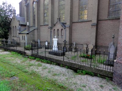 Demen Rijksmonument 518204 privékerkhof hekwerk