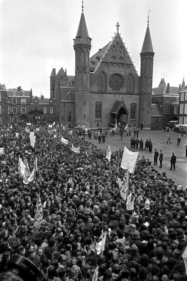Demonstratie en hoorzitting over Veronica in Den Haag , overzicht demonstratie o, Bestanddeelnr 926-3578