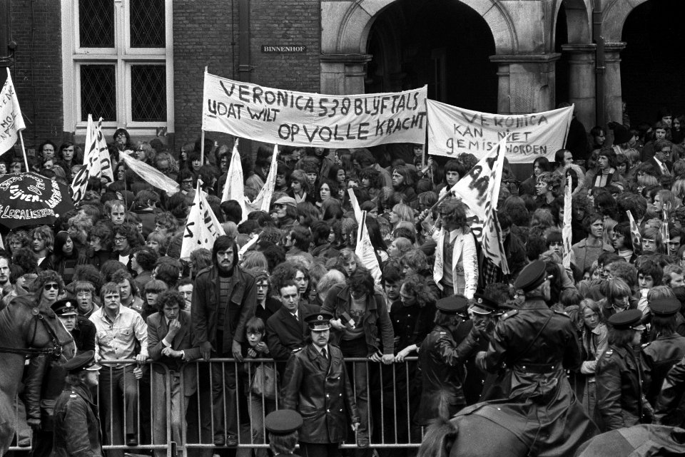 Demonstratie en hoorzitting over Veronica in Den Haag , nummer 12 Bul Verwey in , Bestanddeelnr 926-3582