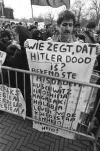 Demonstratie Koerden in Den Haag tegen gebruik gifgas demonstranten, Bestanddeelnr 934-2177