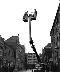 Demonstratie hydraulische drukwerker brandweer Amsterdam, Bestanddeelnr 906-8697