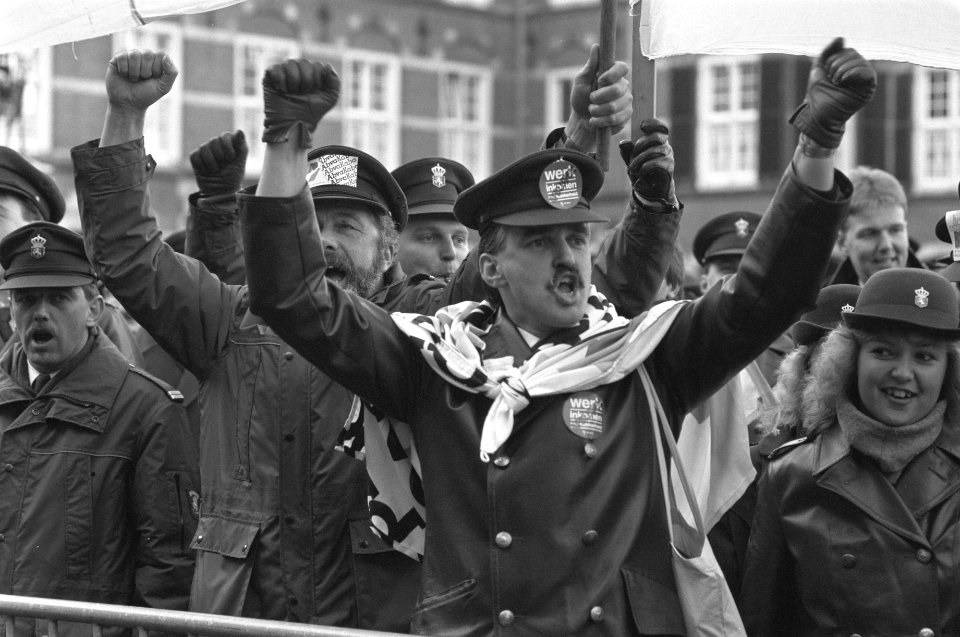 Demonstratie douanebeambten op het Binnenhof, Bestanddeelnr 934-3618