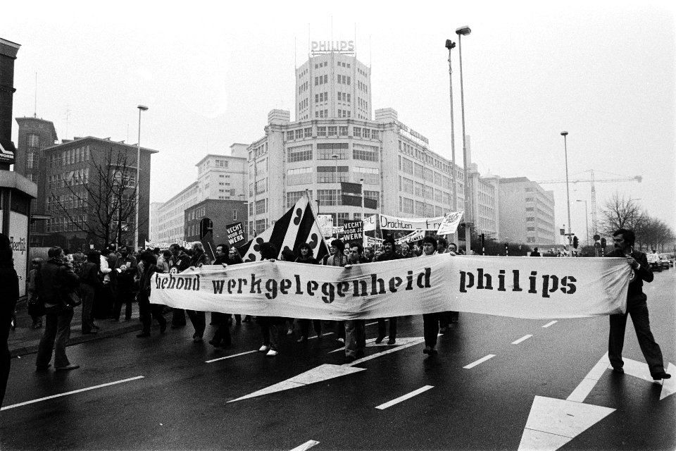 Demonstratie in Eindhoven tegen sluiting aantal bedrijven bij Philips demonstra, Bestanddeelnr 930-6862