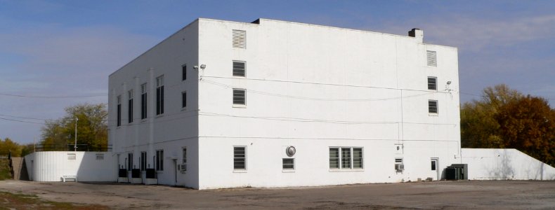 David City Municipal Auditorium from SW