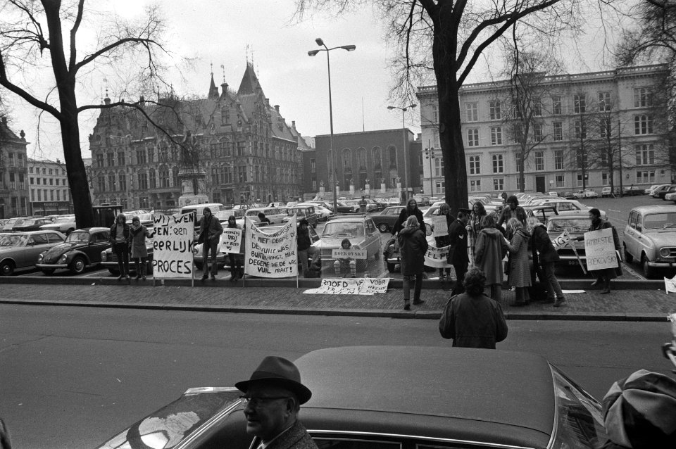 Demonstratie in Den Haag voor Russische schrijver Boekovsky, Bestanddeelnr 925-3727