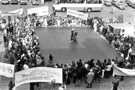 Demonstratie Nederlandse danswereld op Binnenhof te Den Haag, Bestanddeelnr 929-9186