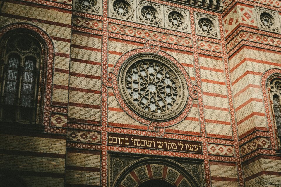 Religion hungary brick