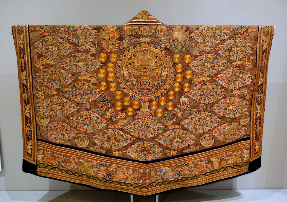Daoist priest's robe (jiangyi), China, Qing dynasty, late 18th to early 19th century AD, silk, metal-wrapped silk, view 1 - Textile Museum, George Washington University - DSC09658