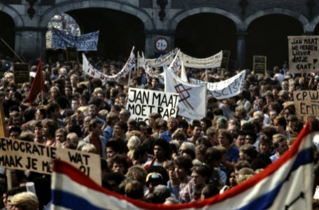 Demonstratie op Binnenhof tegen Centrum Partij, Bestanddeelnr 253-8771