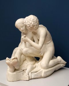Daphnis and Chloe by John-Étienne Chaponnière, 1828, marble, view 2 - Villa Vauban - Luxembourg City - DSC06431