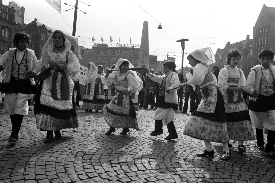 Dansers, Bestanddeelnr 925-5729