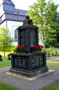 Dauborn, Evangelische Kirche, Kriegerdenkmal (2)