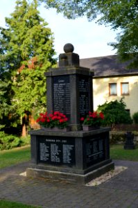 Dauborn, Evangelische Kirche, Kriegerdenkmal