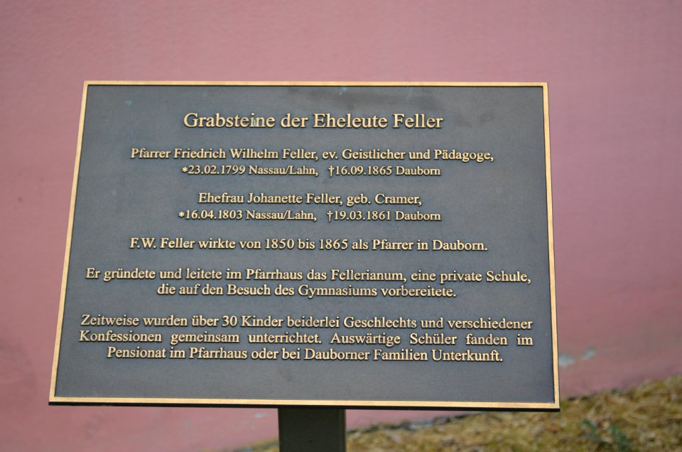 Dauborn, Evangelische KIrche, Grab Feller, Tafel