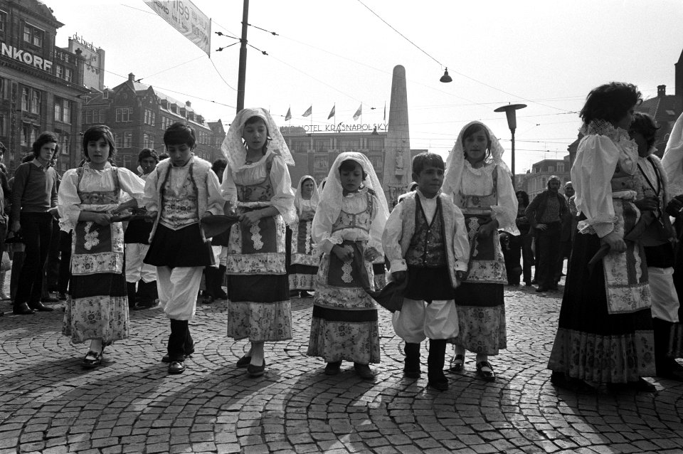 Dansers, Bestanddeelnr 925-5730