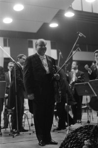 David Oistrach als gastdirigent met de musici van het Concertgebouworkest tijden, Bestanddeelnr 925-6734