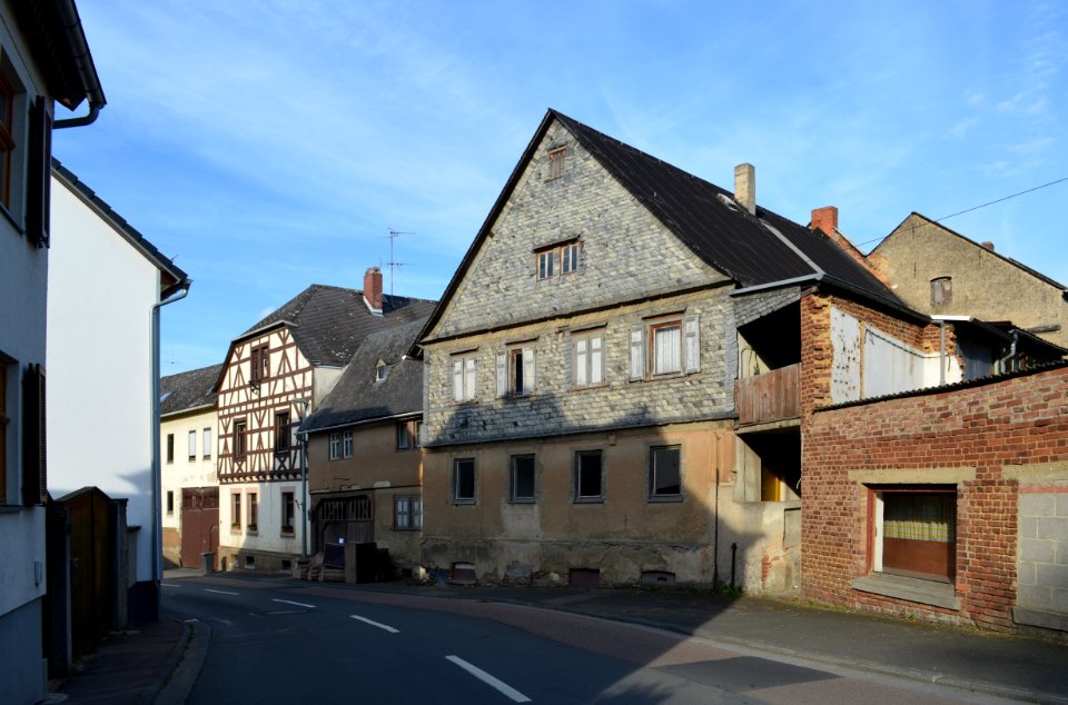 Dauborn, Nassauer Straße 58-60