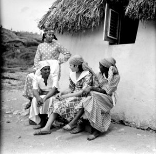 Dansers en muzikanten in Barber op Curaçao, Bestanddeelnr 252-3473