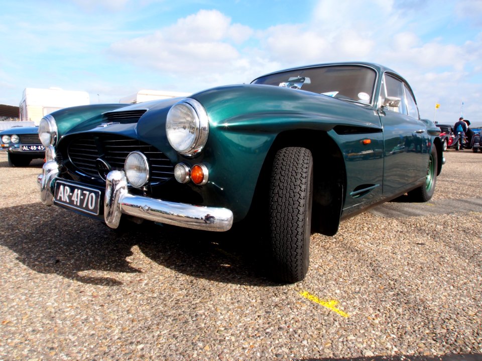 Dark green 1961 Jensen 541 S pic-014