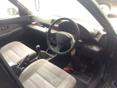 Dashboard Daihatsu Applause 1.6 Xi 02