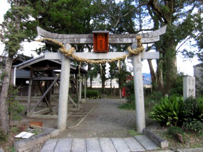 Date-jinja (Utsunecho, Kameoka) torii