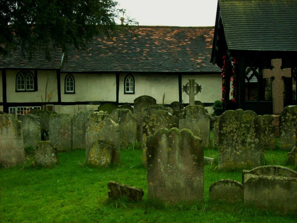 Datchet, St Mary;s churchyard