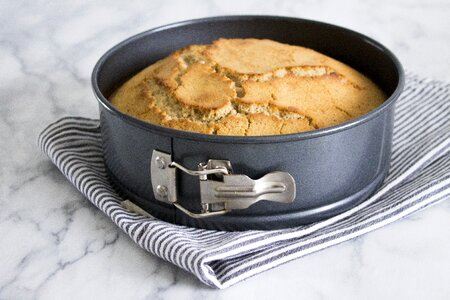 Cake tin springform bake