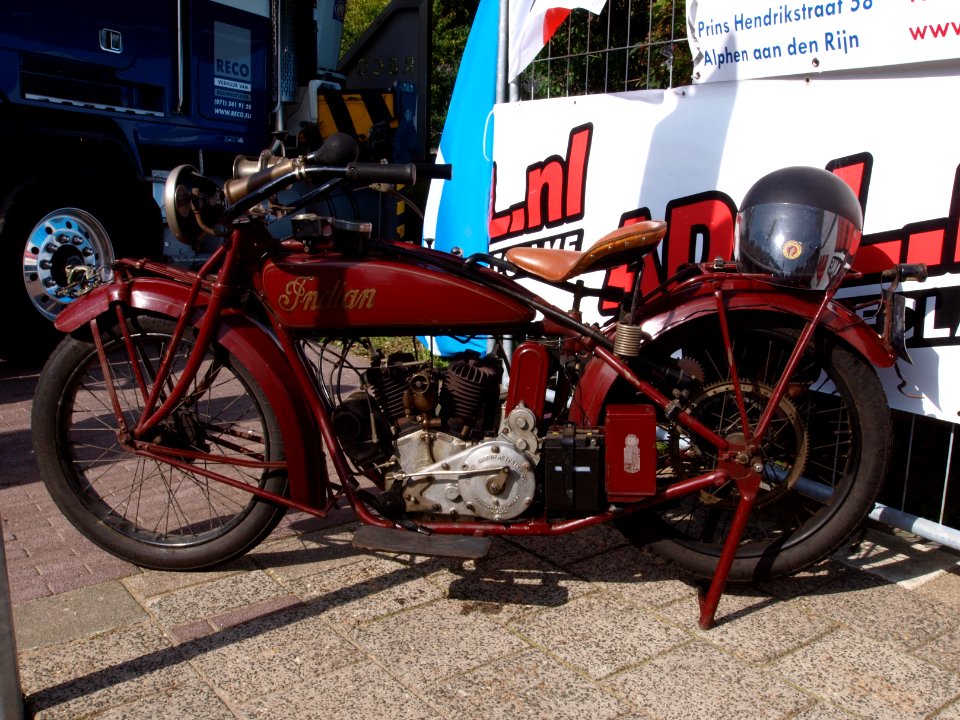 Dark Red inian motorcycle pic2